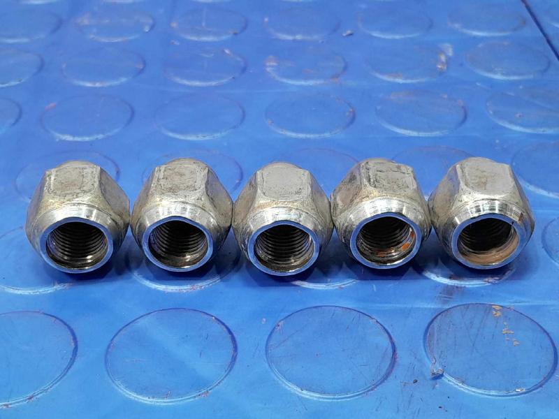 2020 Subaru Legacy Lug Nuts