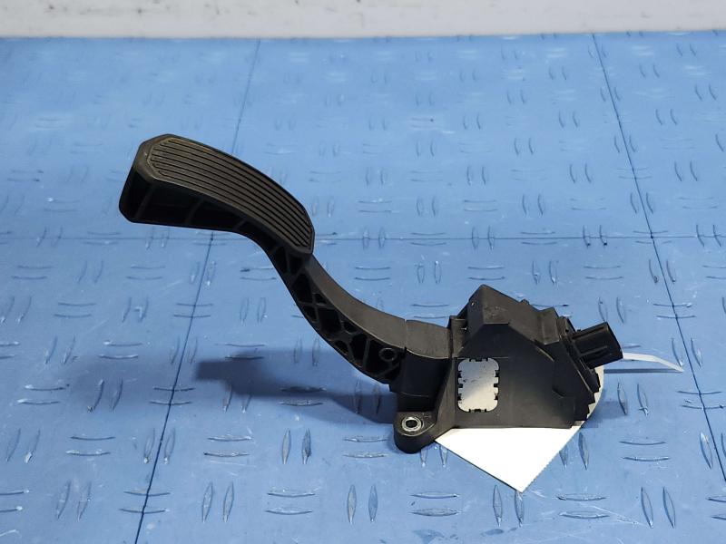 2013 Toyota Camry Pedal Assembly