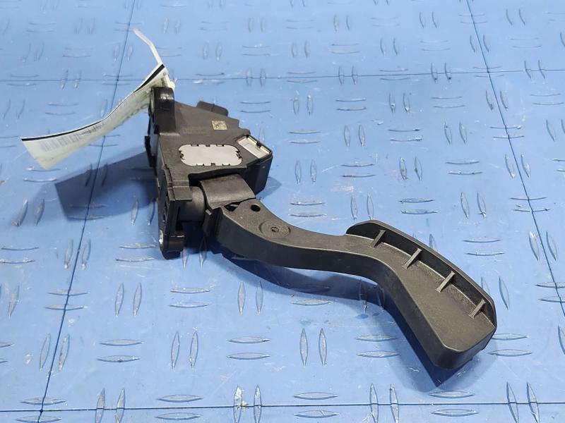 2013 Toyota Camry Pedal Assembly