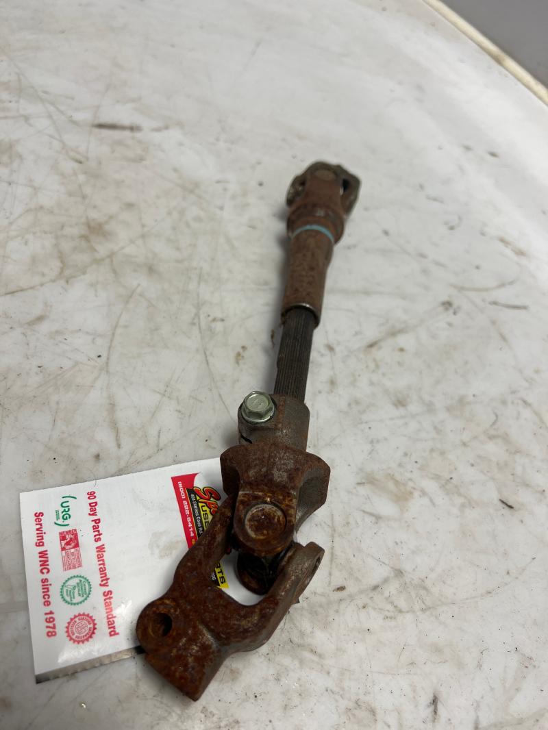2012 - 2014 Toyota Yaris Hatchback Steering Shaft w/ Universal Joint  OEM 4526052261 4520952050