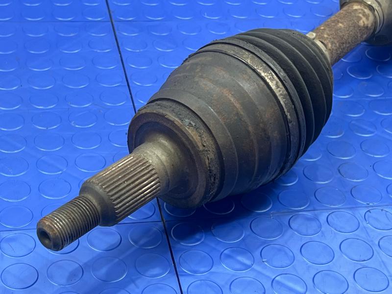 2003 Chevrolet Silverado 2500 Axle Shaft