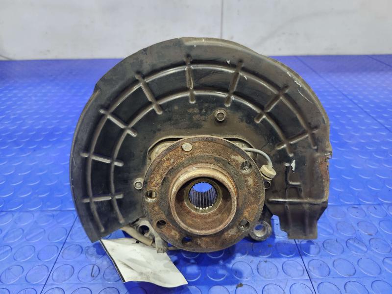 2017 Chrysler 200 Spindle Knuckle Front
