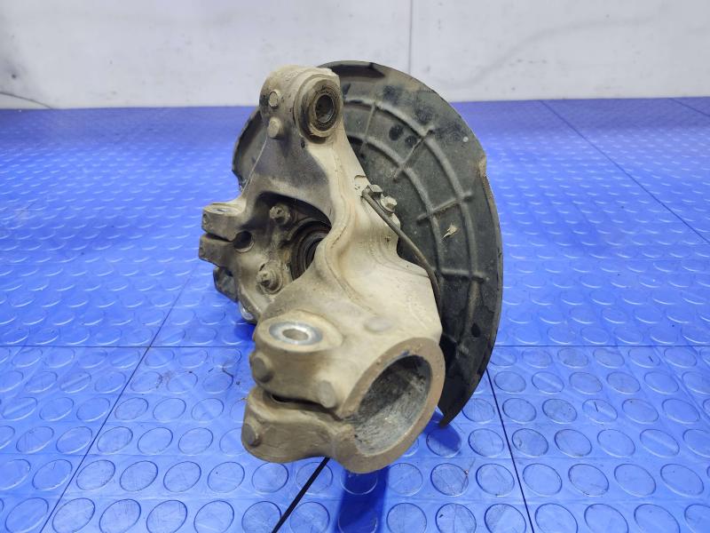 2017 Chrysler 200 Spindle Knuckle Front