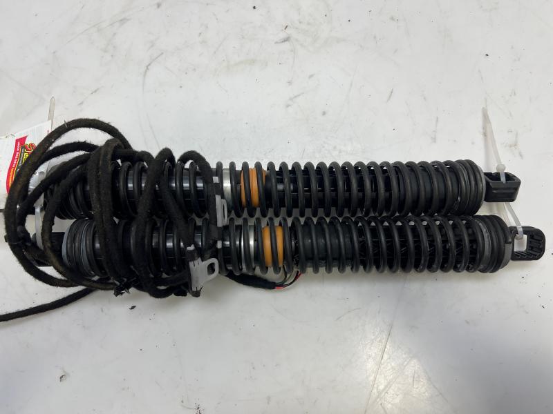 2011 BMW 750i Decklid Motor