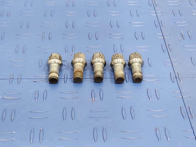 2012 Audi TT Lug Nuts