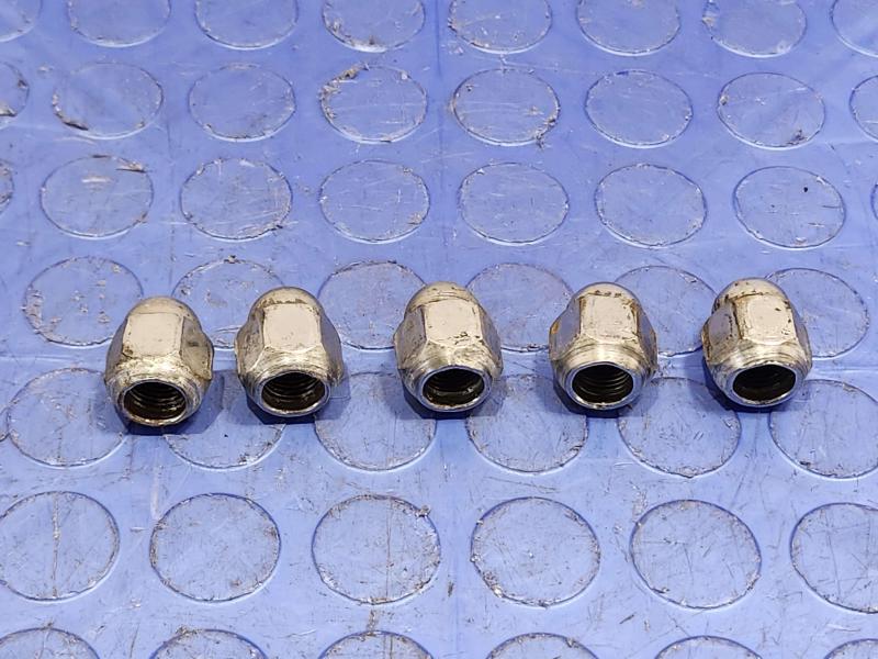 2013 Subaru Crosstrek Lug Nuts