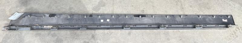 2011 Ford Explorer Rocker Moulding