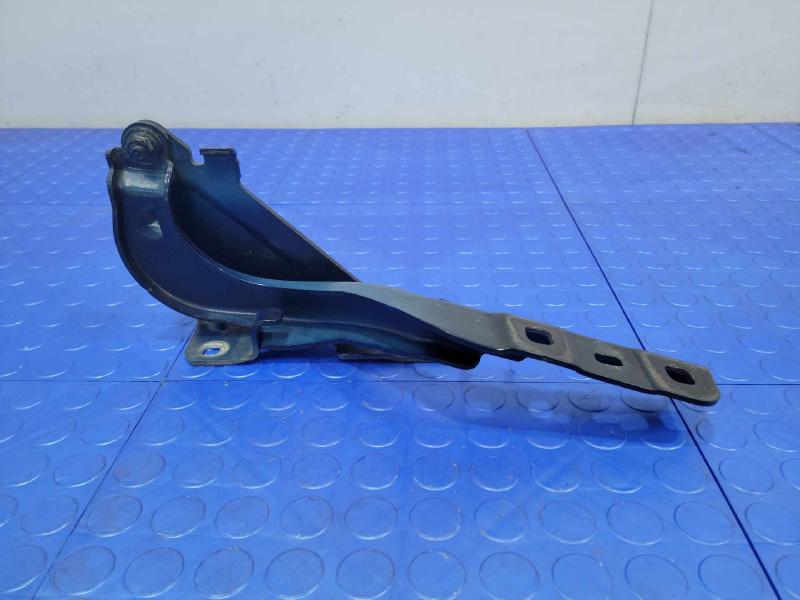 2014 Jeep Cherokee Hood Hinge