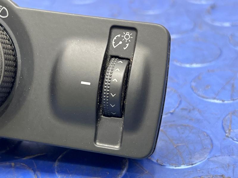2013 Chevrolet Malibu Headlight Switch (Dash Mtd)