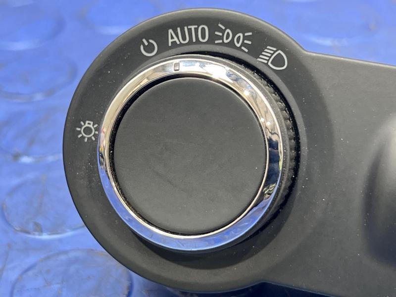 2013 Chevrolet Malibu Headlight Switch (Dash Mtd)