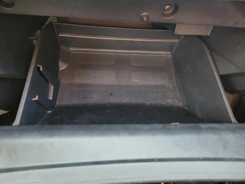 2015 Nissan Rogue Glove Box