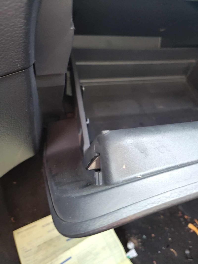 2015 Nissan Rogue Glove Box