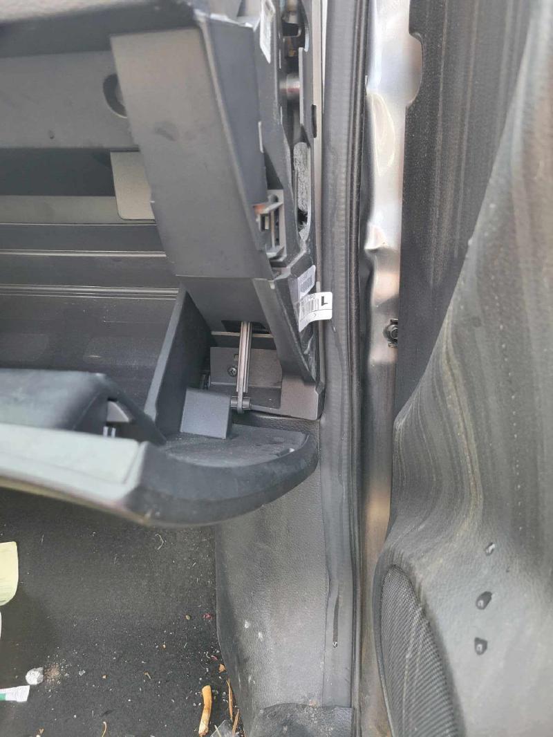 2015 Nissan Rogue Glove Box