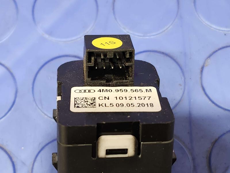 2018 Audi Q7 Door Switch Front