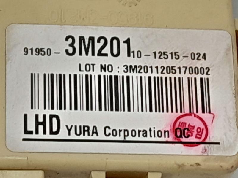 2011 - 2014 Hyundai Genesis Sedan Junction Block LH Driver Side OEM 919503M201