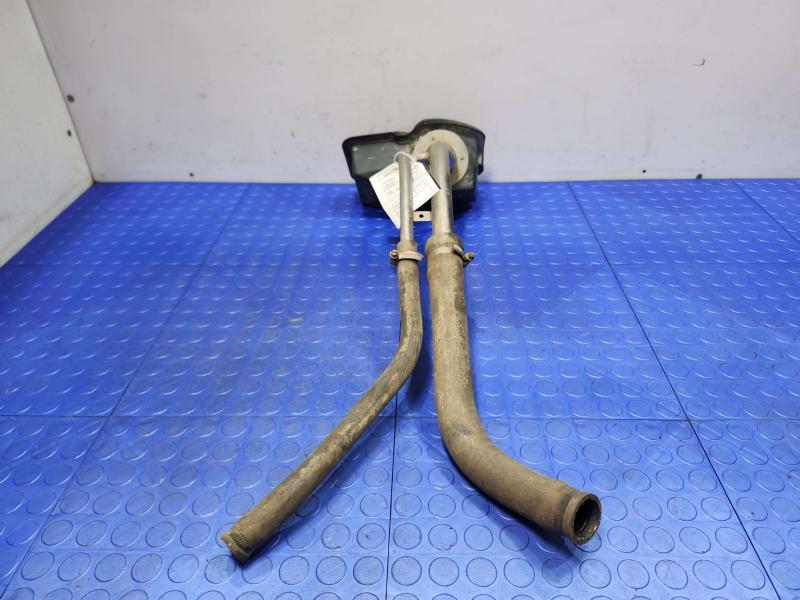 2002 Dodge Ram 1500 Fuel Filler Neck