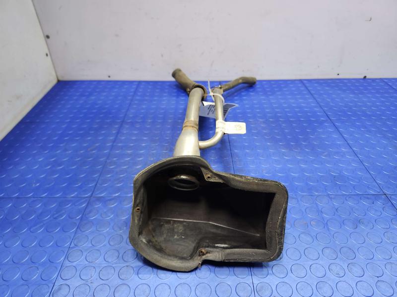2002 Dodge Ram 1500 Fuel Filler Neck