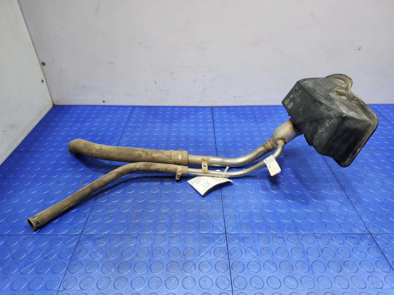 2002 Dodge Ram 1500 Fuel Filler Neck
