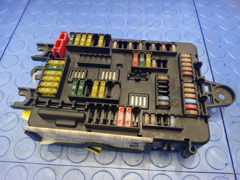 2015 BMW 428i Cabin Fuse Box