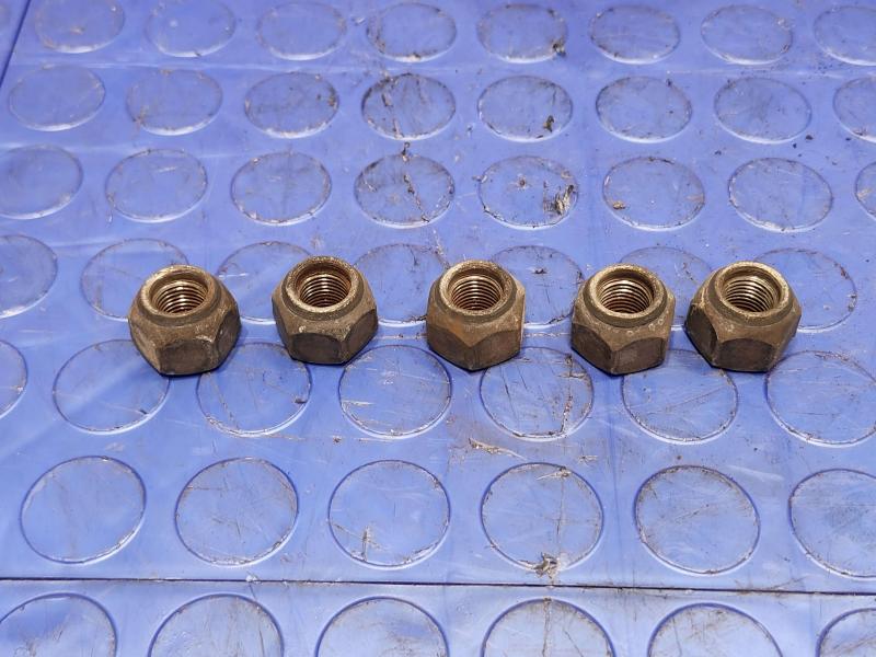 2015 Chevrolet City Express Lug Nuts
