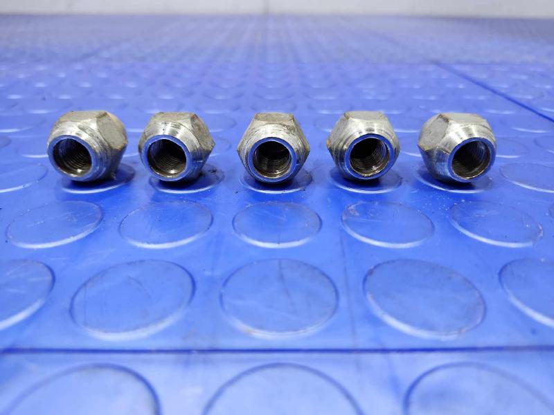 2013 Nissan Juke Lug Nuts