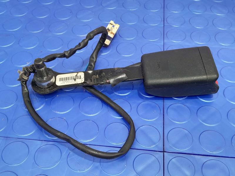 2015 Nissan Versa Front Seat Belt