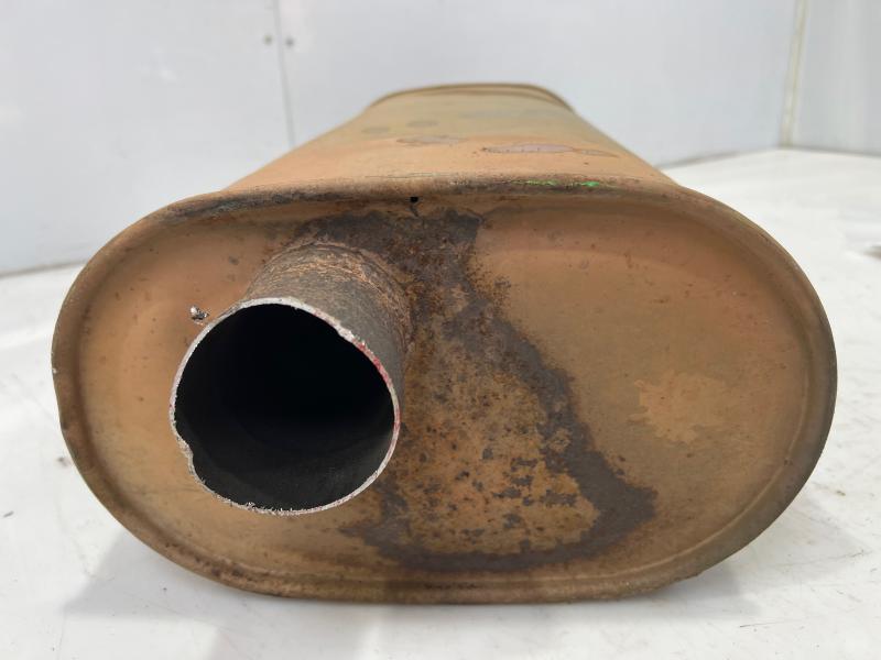 2004 Lincoln Navigator Muffler