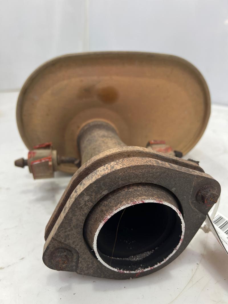 2004 Lincoln Navigator Muffler