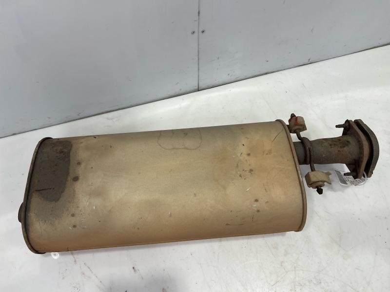 2004 Lincoln Navigator Muffler
