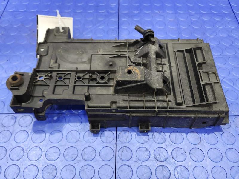 2016 Lincoln MKX Battery Tray