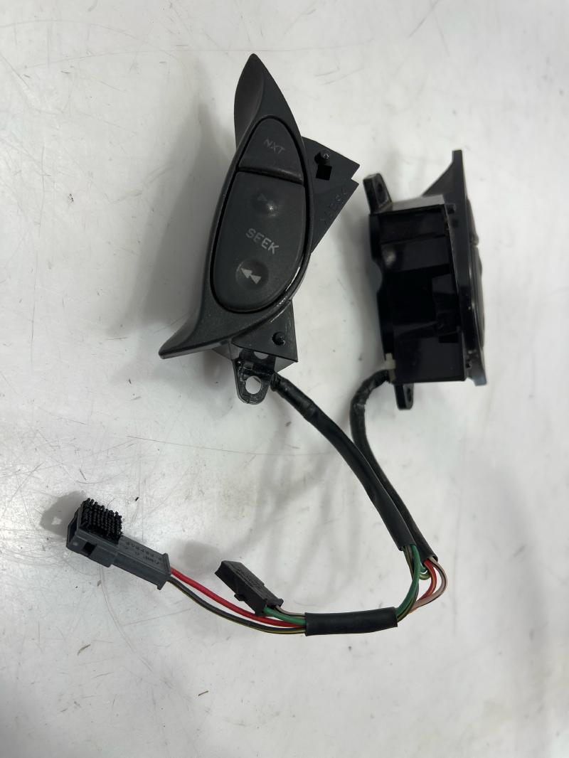 1999 - 2003 Saab 9-3 Steering Wheel Radio Medai Control Switches Set OEM 5359625