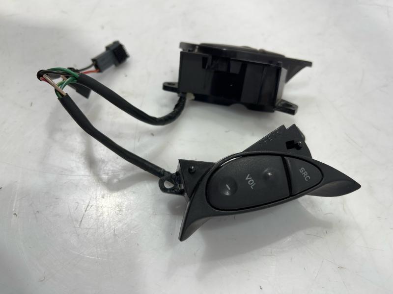 1999 - 2003 Saab 9-3 Steering Wheel Radio Medai Control Switches Set OEM 5359625
