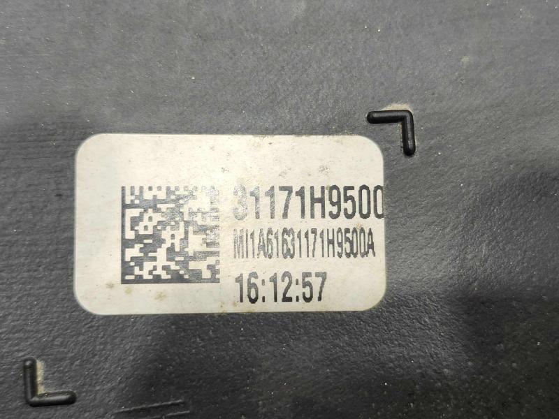 2018-2023 Kia Rio Fuel Tank Assembly Gas Tank Genuine OEM 31150-H9500