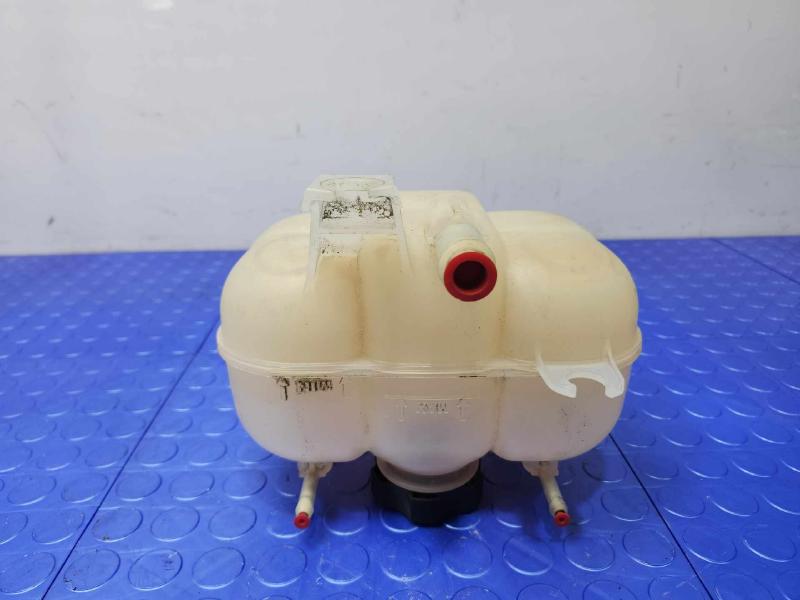 2021 Chrysler Voyager Coolant Recovery Bottle