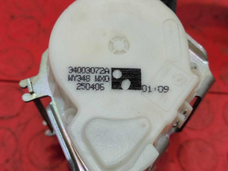 2006 BMW X3 Front Seat Belt