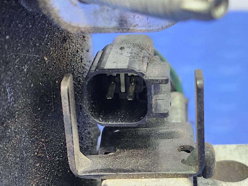 2011-2014 Ford Mustang 3.7L AC Compressor Assembly Genuine OEM DR33-19D629-AA
