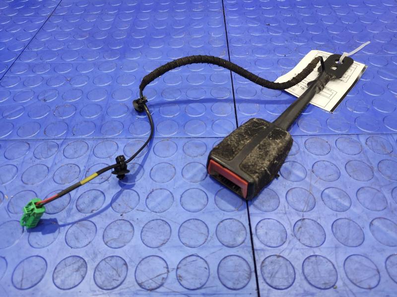 2020 Jeep Renegade Front Seat Belt