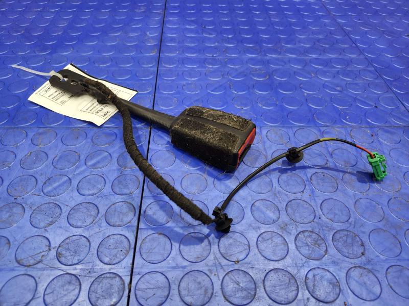 2020 Jeep Renegade Front Seat Belt