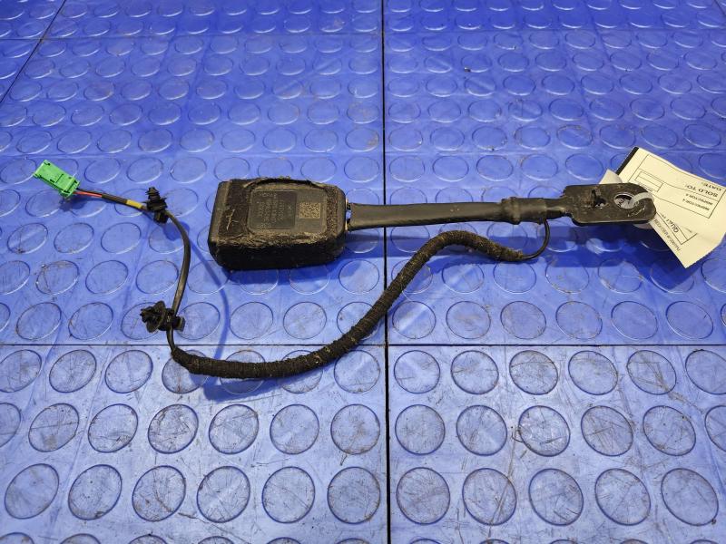2020 Jeep Renegade Front Seat Belt