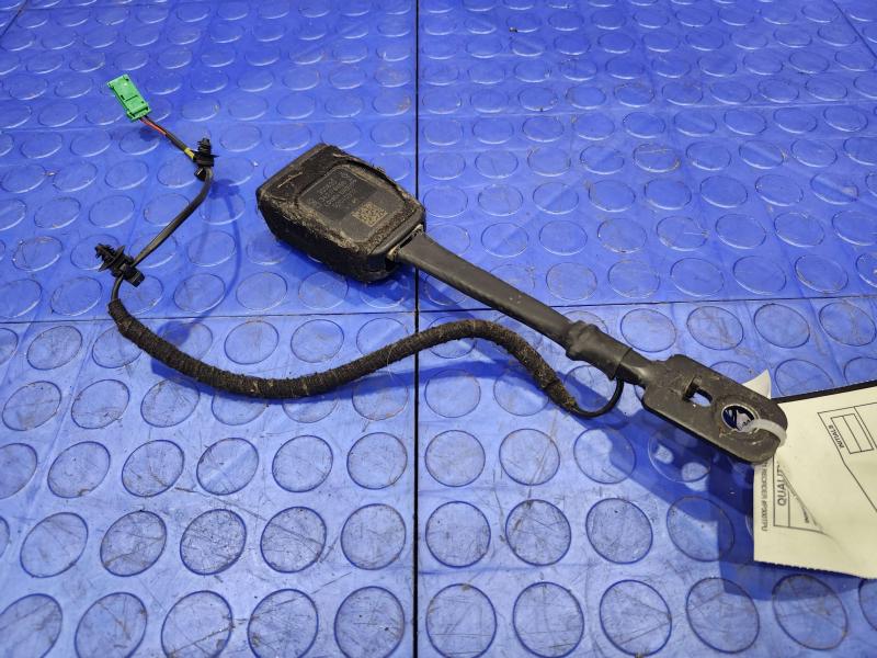 2020 Jeep Renegade Front Seat Belt