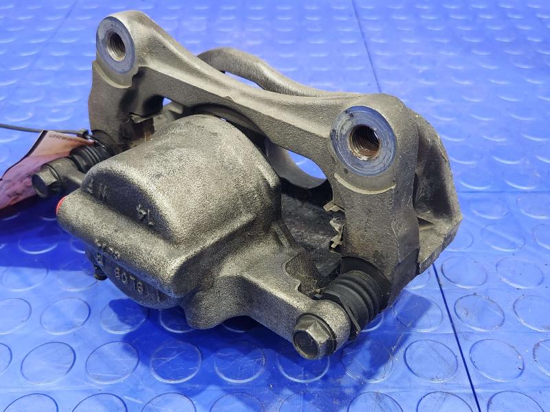 2017 Chrysler 200 Caliper