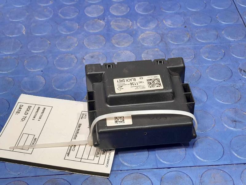 2018 Buick Regal Rear Park Assist Control Module Genuine OEM 13521136