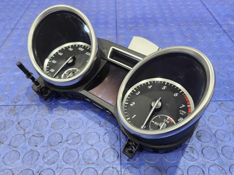 2012 Mercedes Benz ML350 W166 Instrument Cluster Speedometer OEM 1669001905