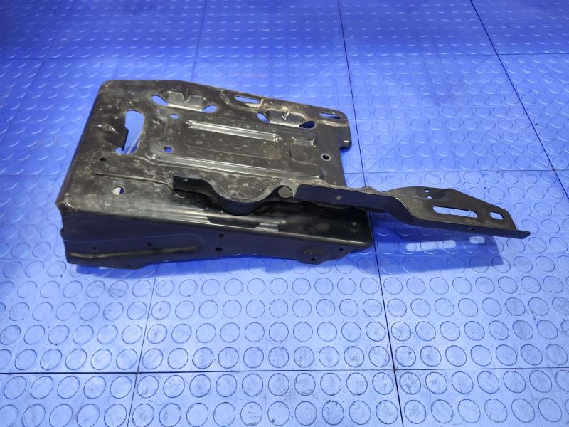 2014 Chevrolet Silverado 1500 Battery Tray