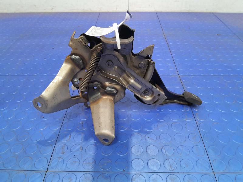 2010-2015 Toyota Prius Parking Brake Lever Pedal Assembly OEM 46200-47070