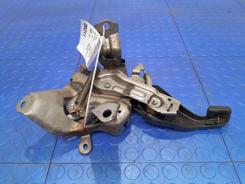 2010-2015 Toyota Prius Parking Brake Lever Pedal Assembly OEM 46200-47070