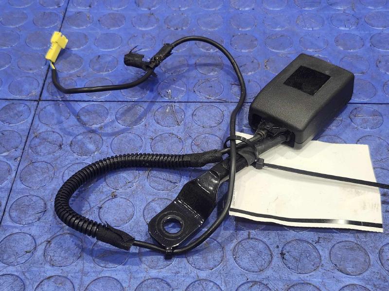 2012 Mercedes ML-Class Front Seat Belt