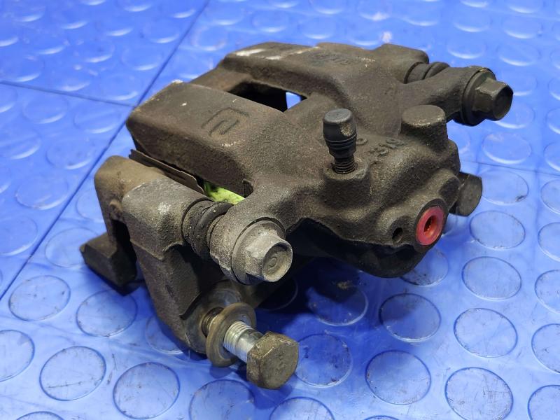 2015 Infiniti Q50 Caliper