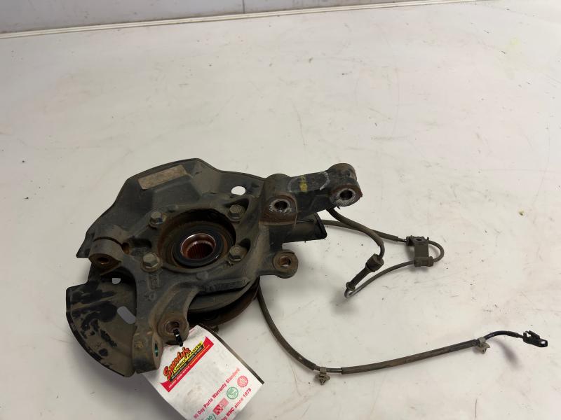 2014 2015 Kia Sorento Front Spindle Knuckle w/ Hub RH Passenger Side OEM 517162P500
