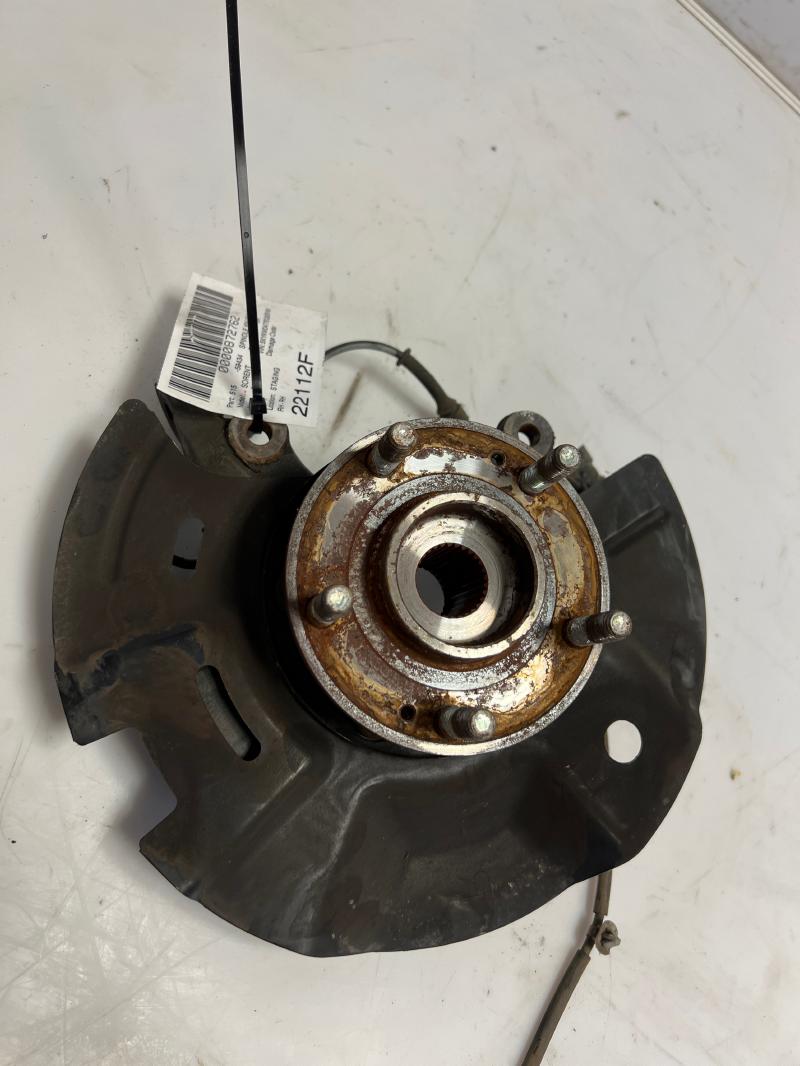 2014 2015 Kia Sorento Front Spindle Knuckle w/ Hub RH Passenger Side OEM 517162P500